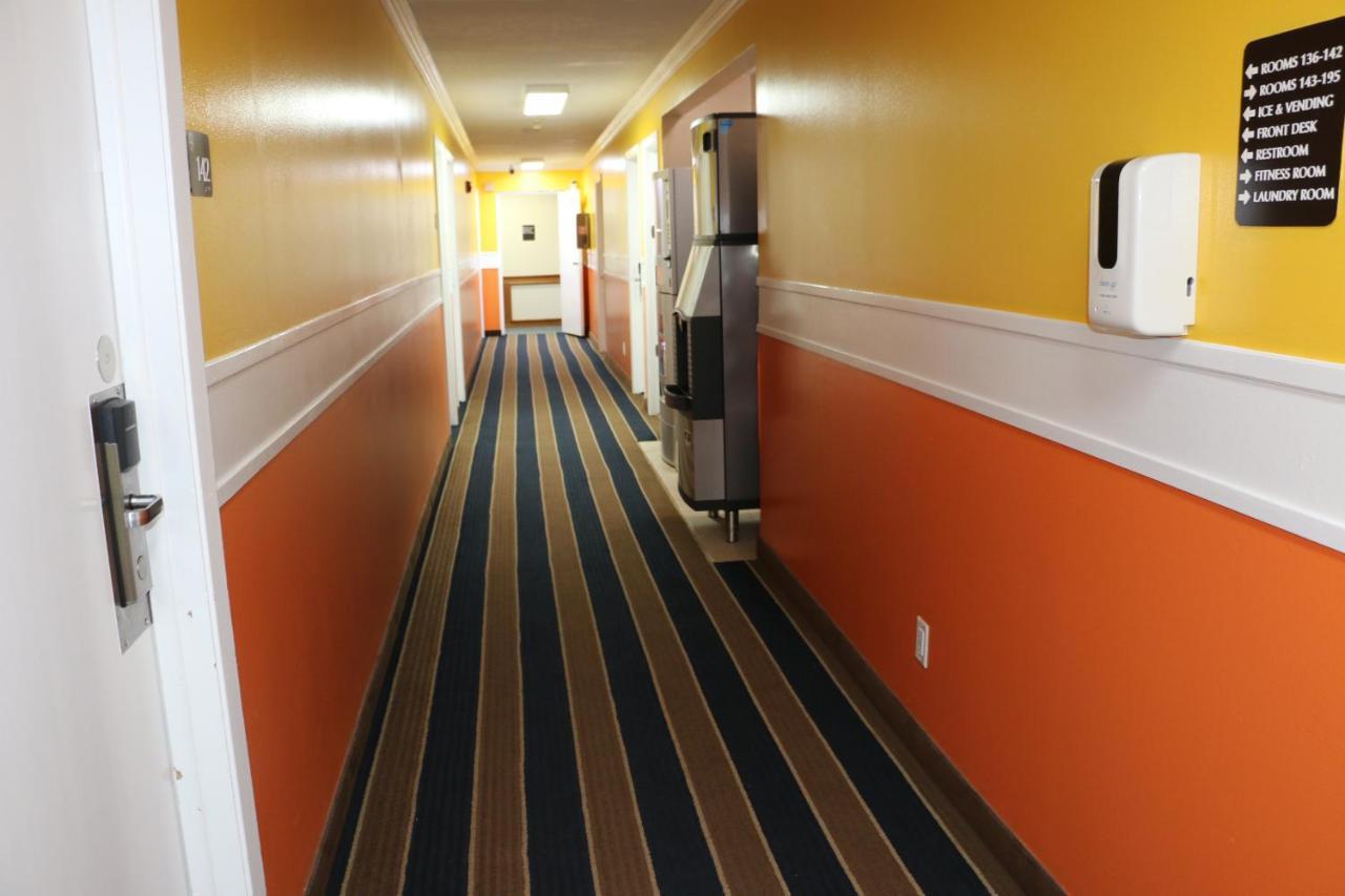 Amber Inn Le Mars Exterior foto